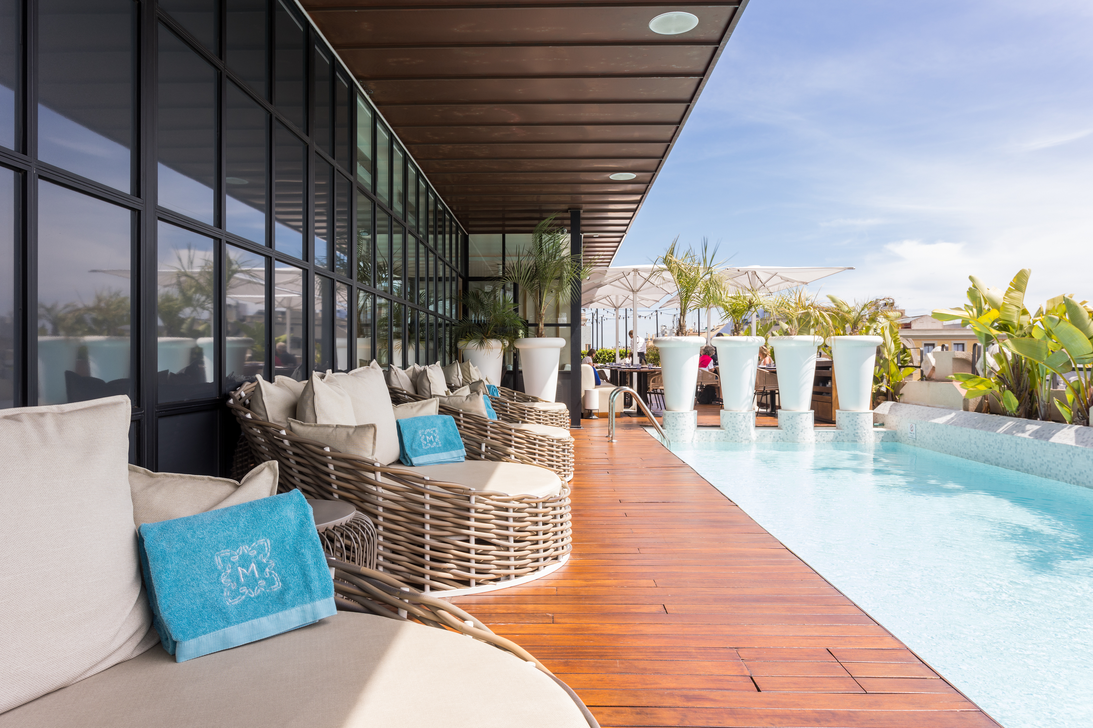 Piscine roof top Monument hotel Barcelone