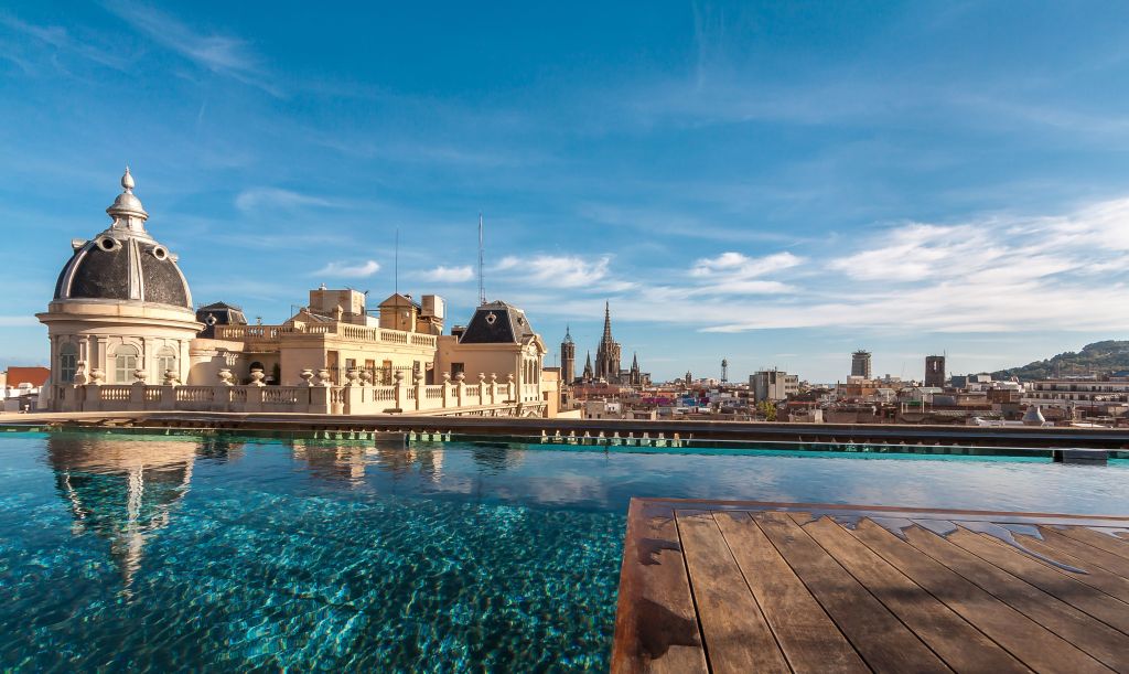 Vue du roof top hotel Ohala Barcelona