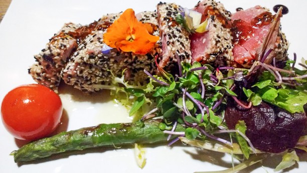 ARACANO RESTAURANT BARCELONE PRÉSENTATION ASSIETTE AVEC VIANDE