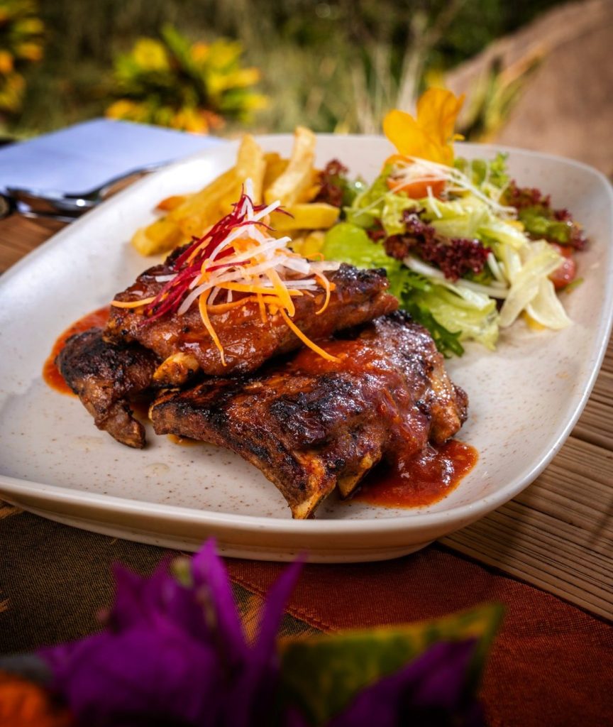 Plat de canard raffiné servi au Munduk Moding Plantation Resort à Bali